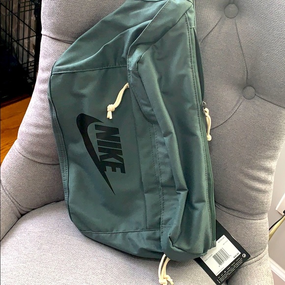 oversized nike fanny pack
